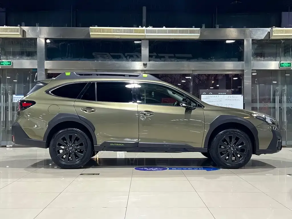 Subaru Outback 2023 из CN, фото 8