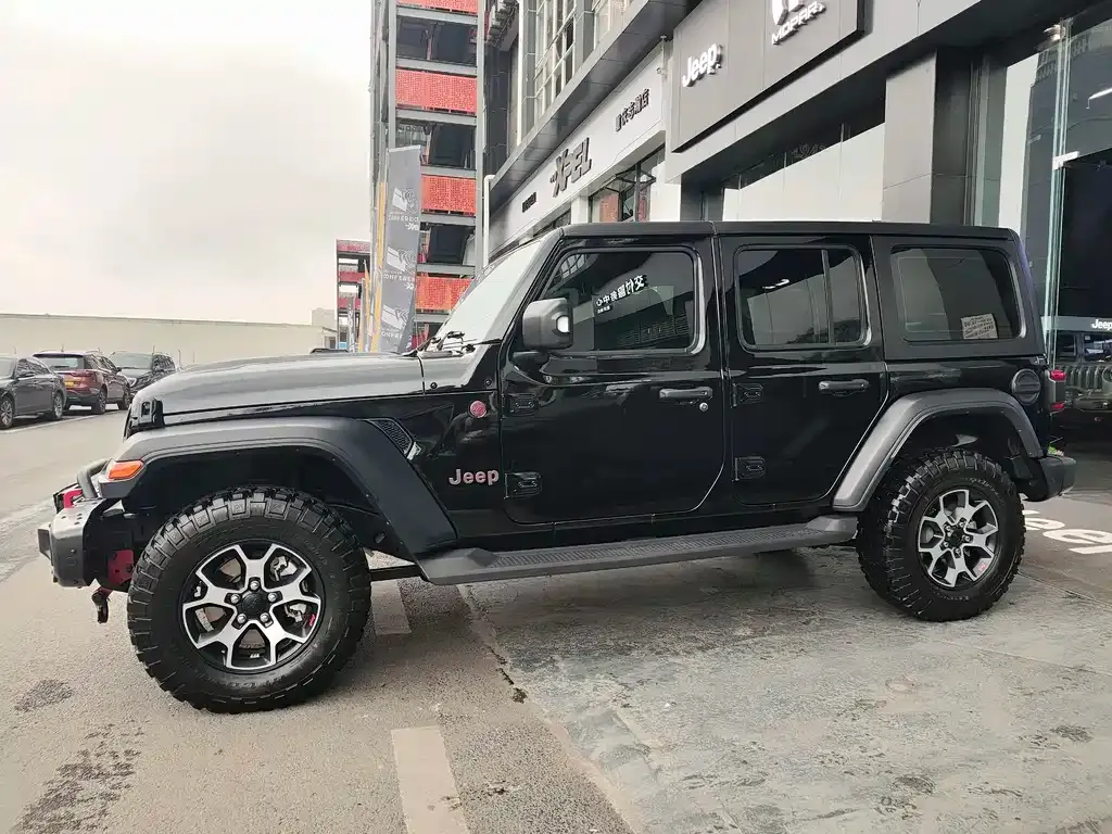Jeep Wrangler 2023 из CN, фото 6