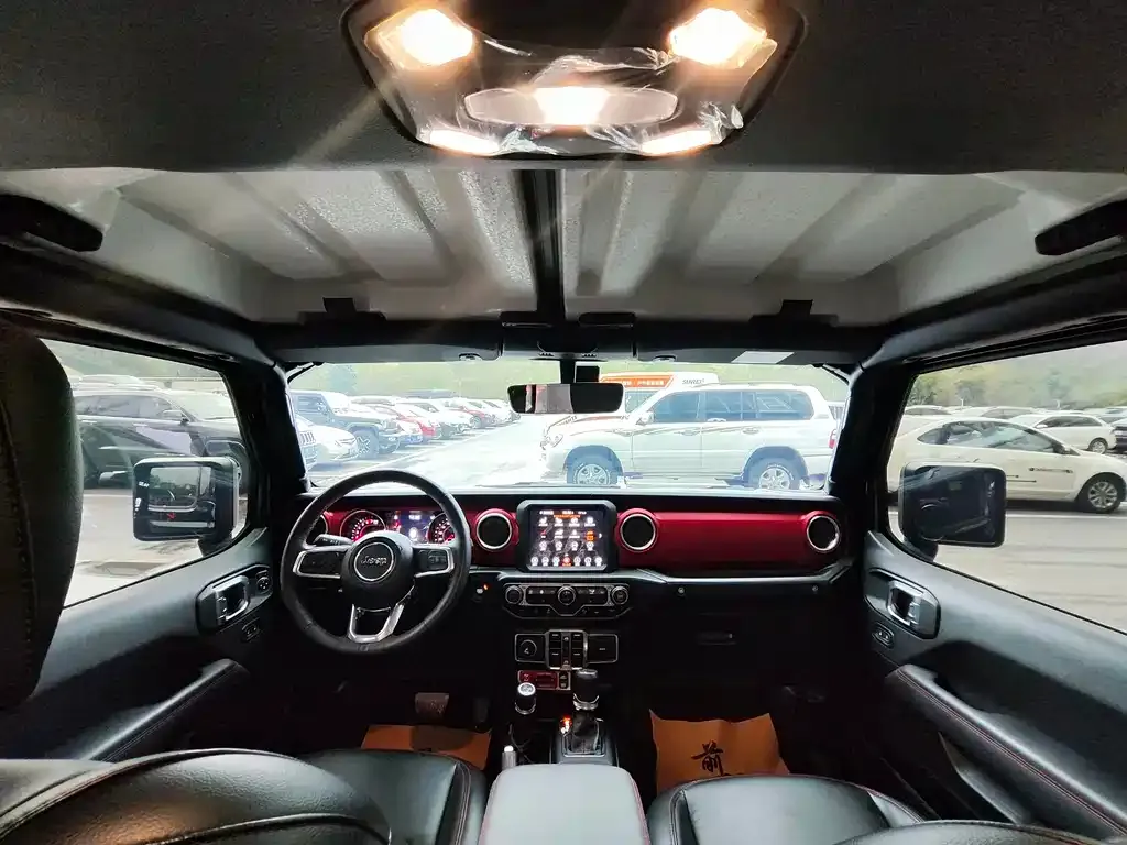 Jeep Wrangler 2023 из CN, фото 4