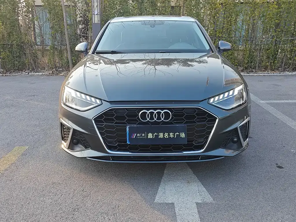 Audi A4L 2022 из CN, фото 1