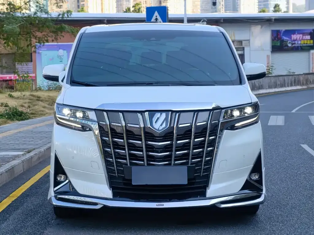 Toyota Alphard 2022 из CN, фото 8