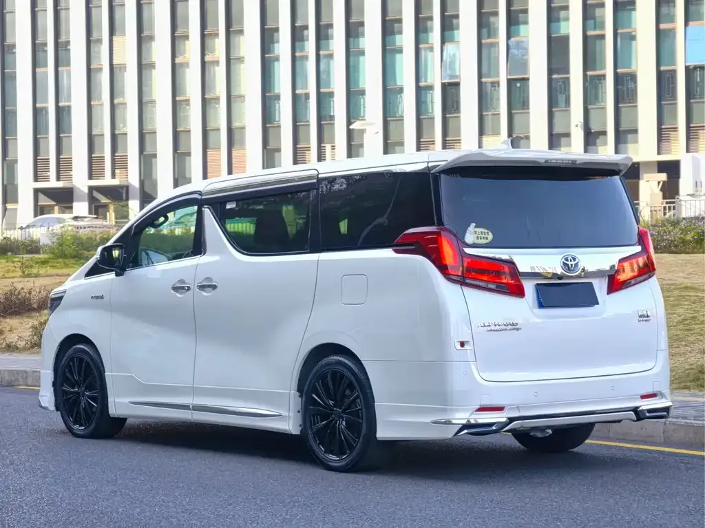Toyota Alphard 2022 из CN, фото 4