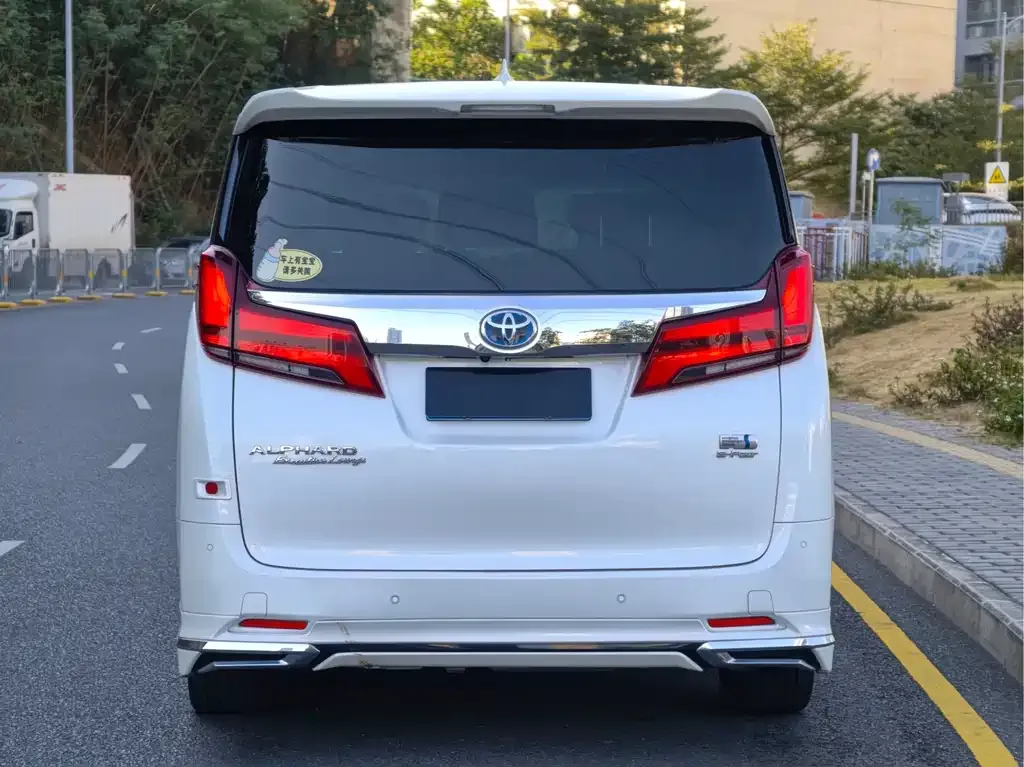 Toyota Alphard 2022 из CN, фото 7