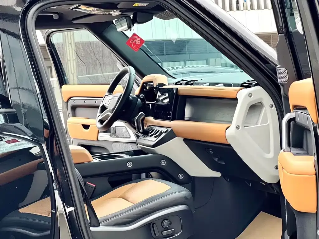 Land Rover Defender 2024 из CN, фото 3