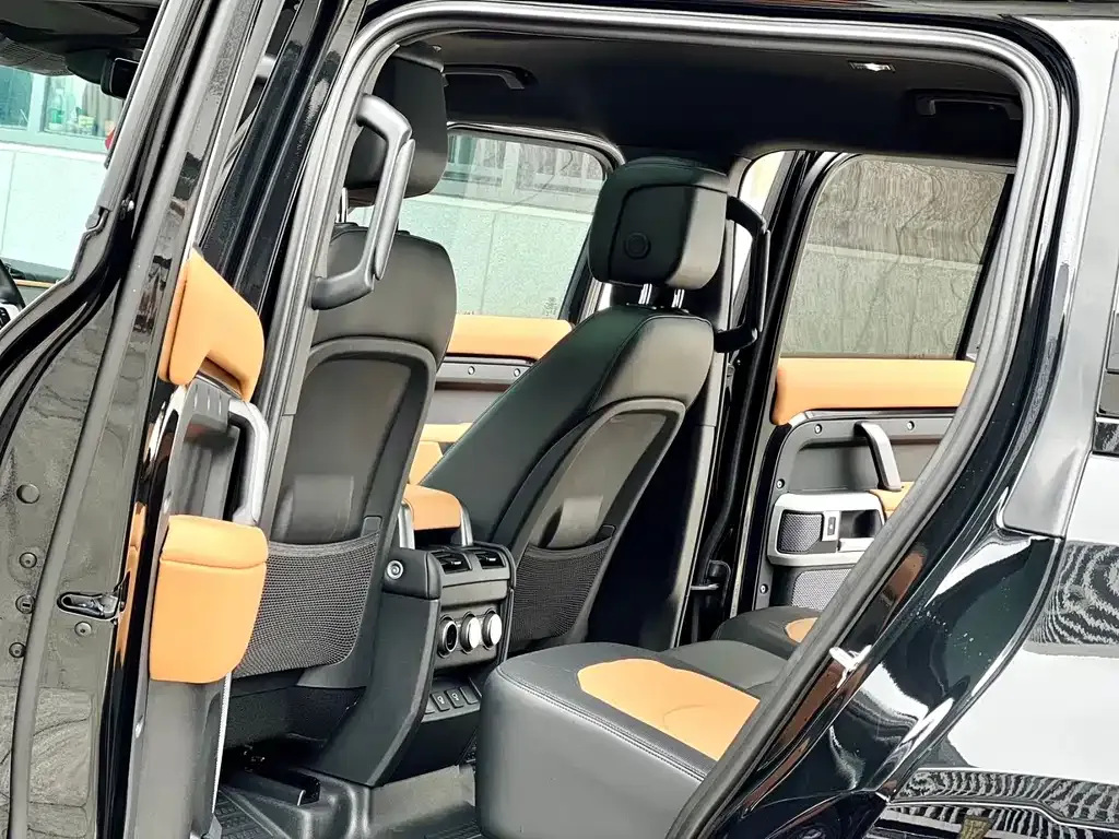 Land Rover Defender 2024 из CN, фото 5