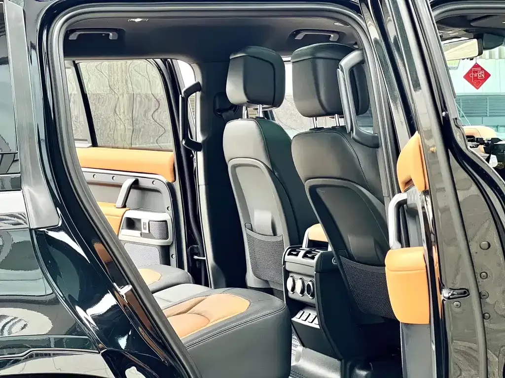Land Rover Defender 2024 из CN, фото 6