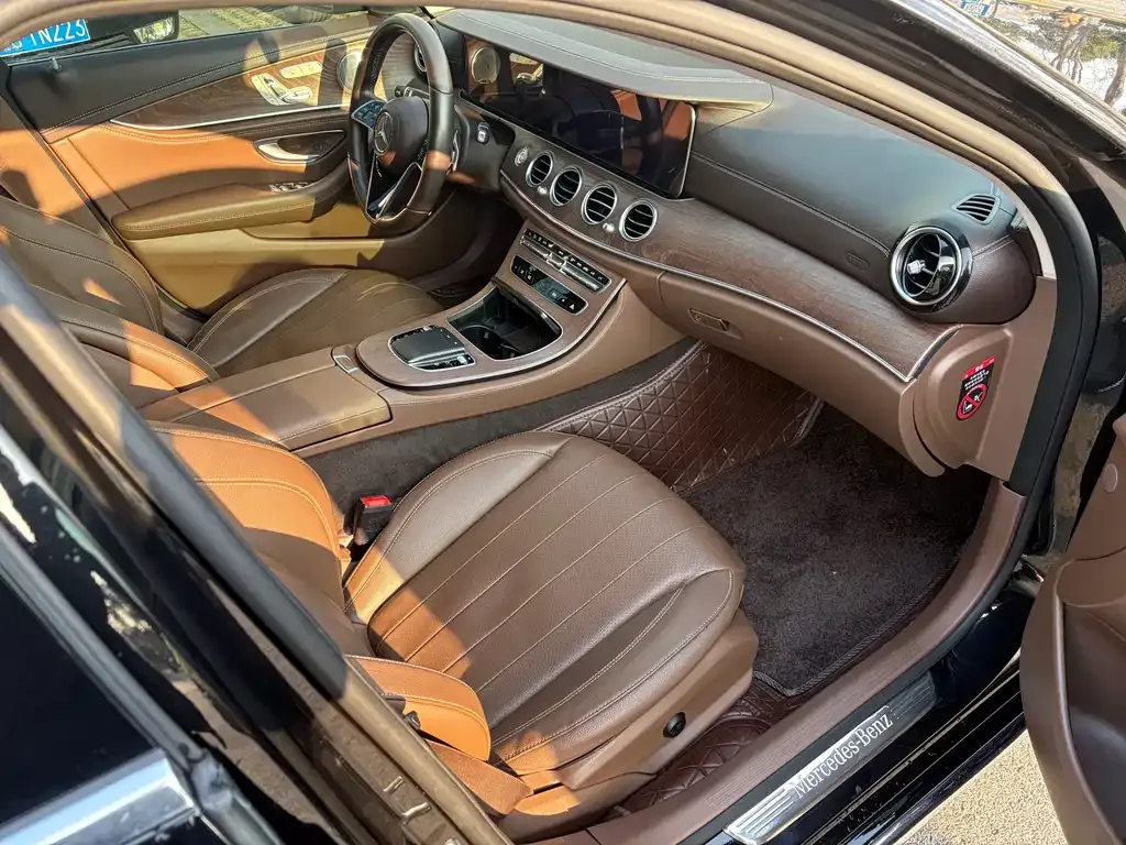 Mercedes-Benz E-Class 2023 из CN, фото 3