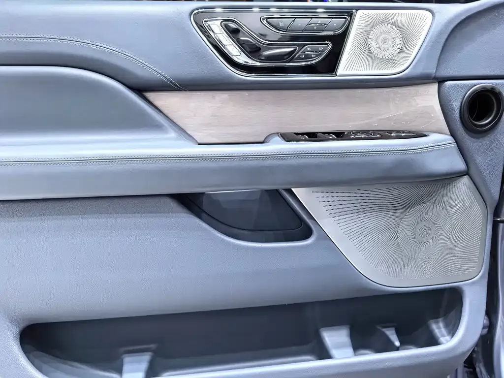 Lincoln Navigator 2022 из CN, фото 8