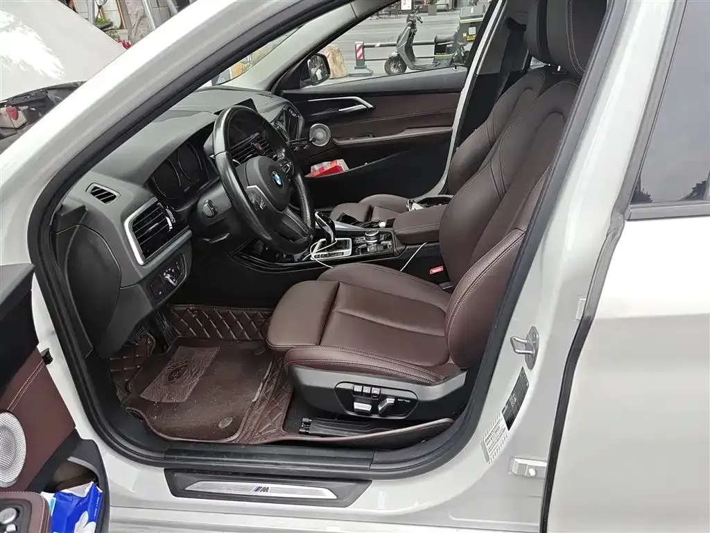BMW 1 Series 2021 из CN, фото 8