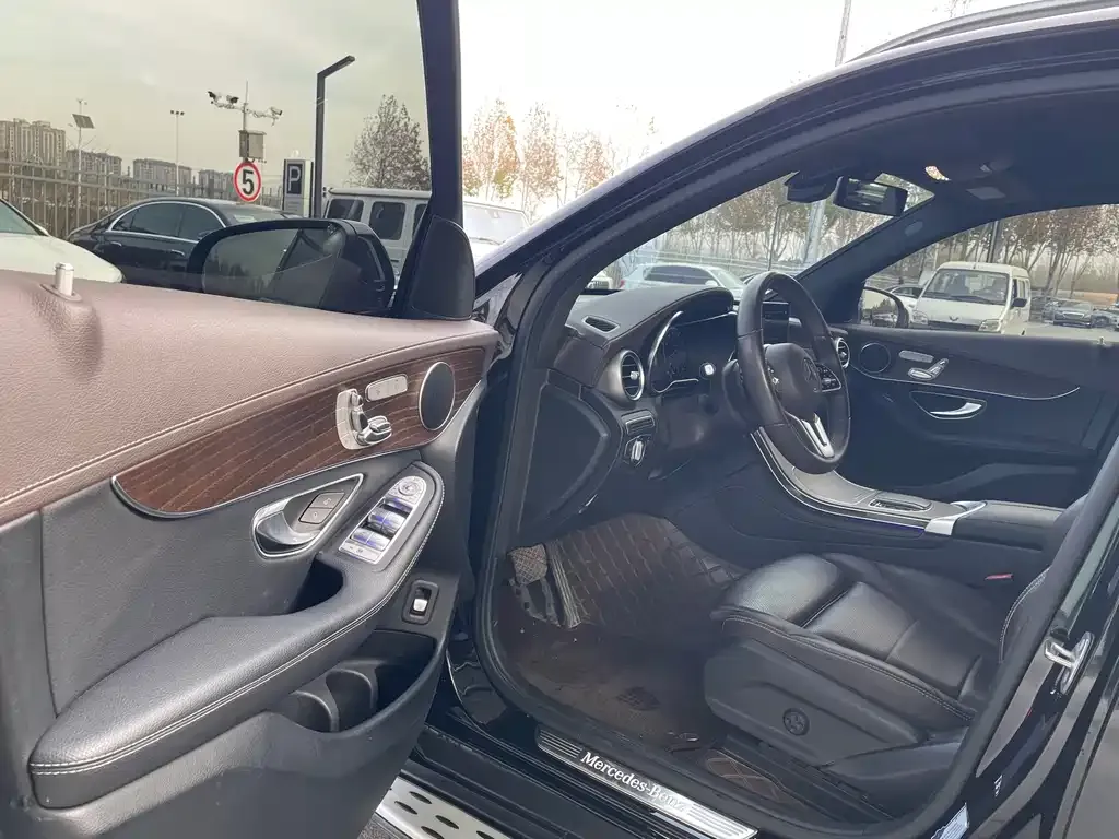 Mercedes-Benz GLC 2021 из CN, фото 2