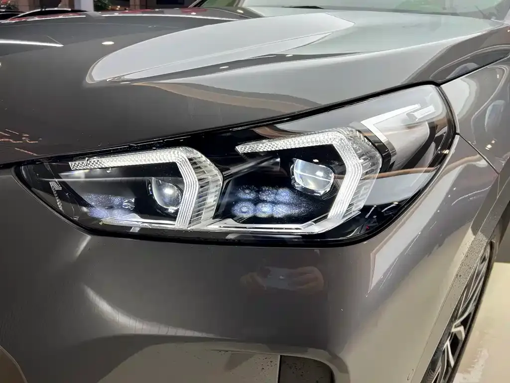 BMW iX1 2024 из CN, фото 4