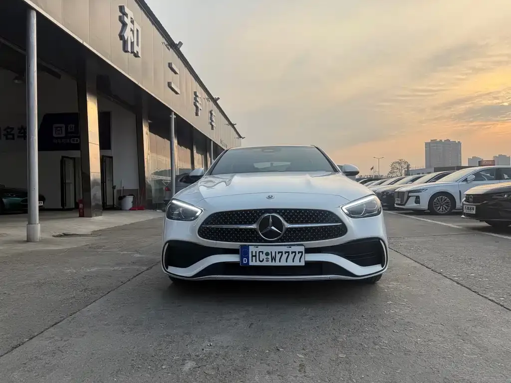 Mercedes-Benz C-Class — фото 1