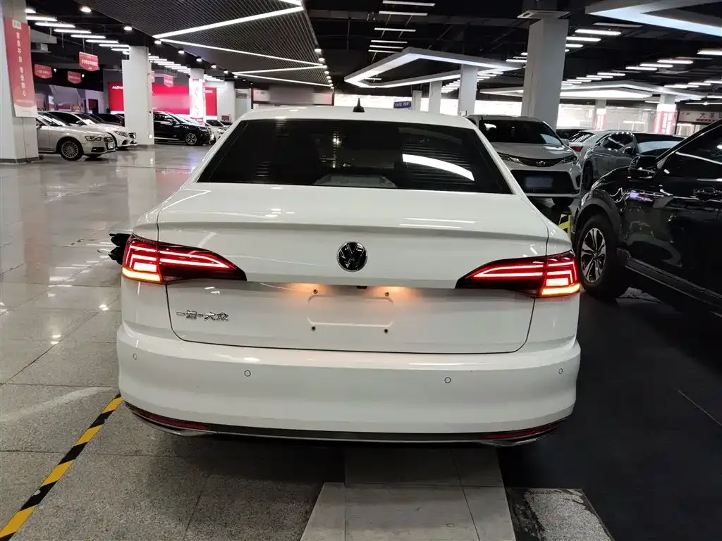 Volkswagen Bora 2021 из CN, фото 6