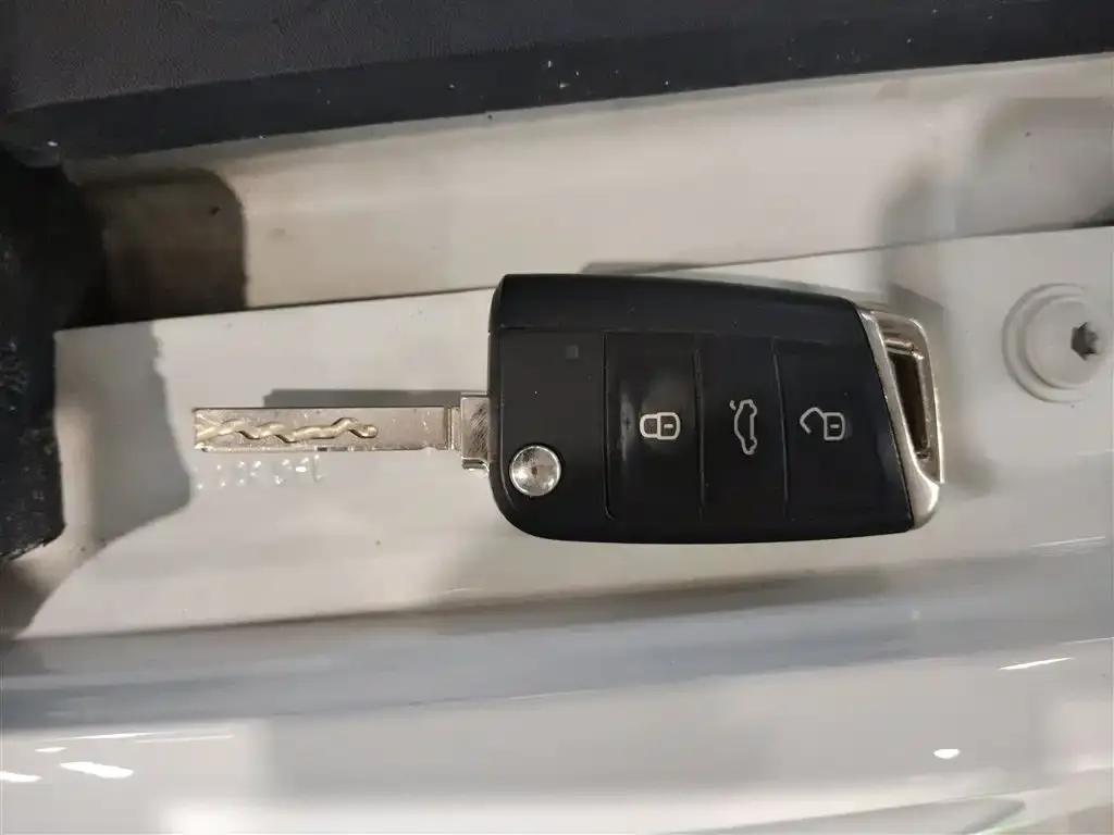 Volkswagen Bora 2021 из CN, фото 9