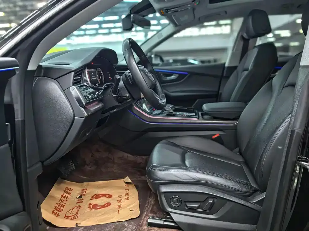 Audi Q8 2023 из CN, фото 10