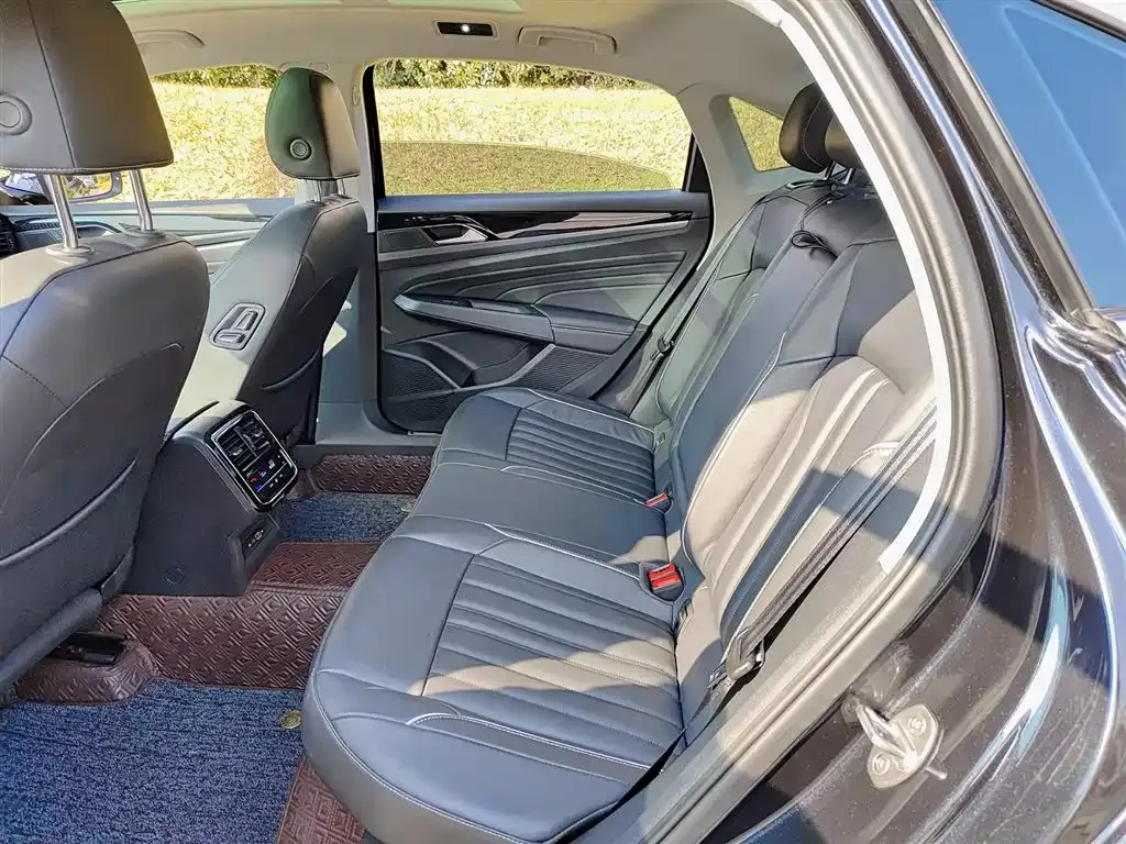 Volkswagen Passat New Energy 2024 из CN, фото 8