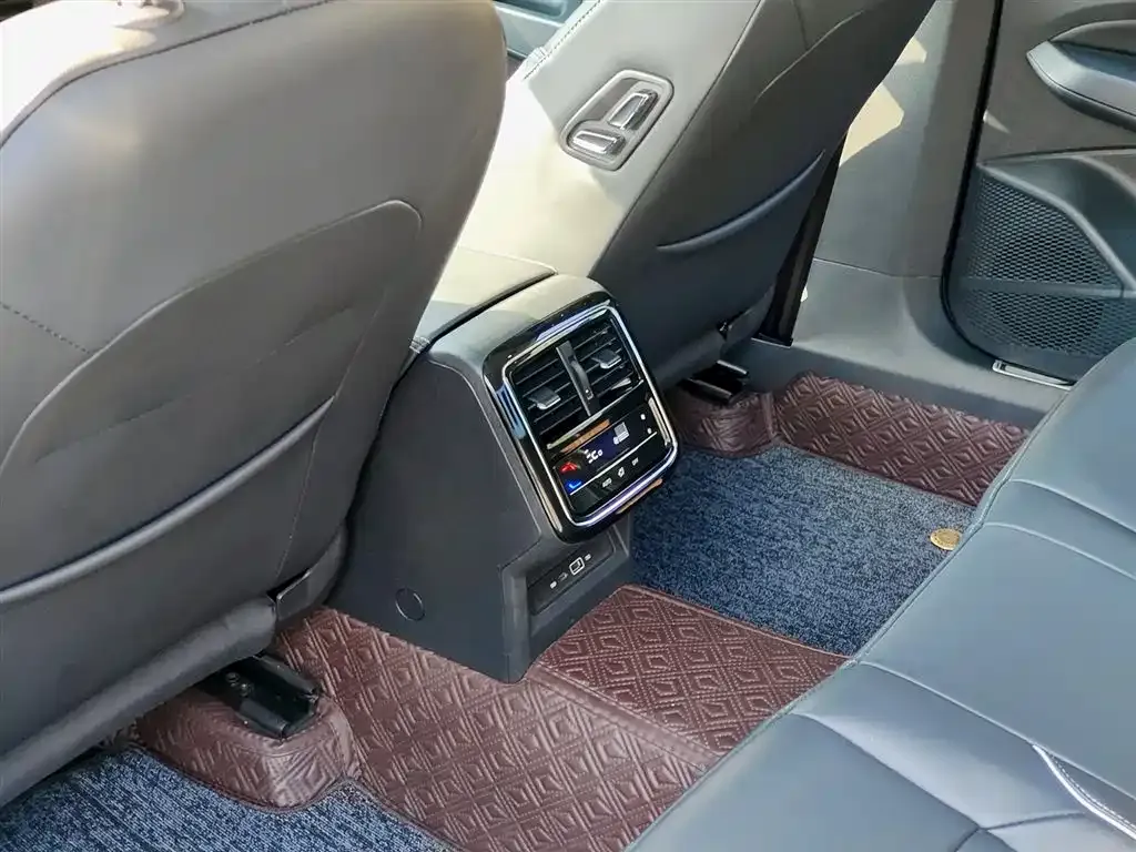 Volkswagen Passat New Energy 2024 из CN, фото 2