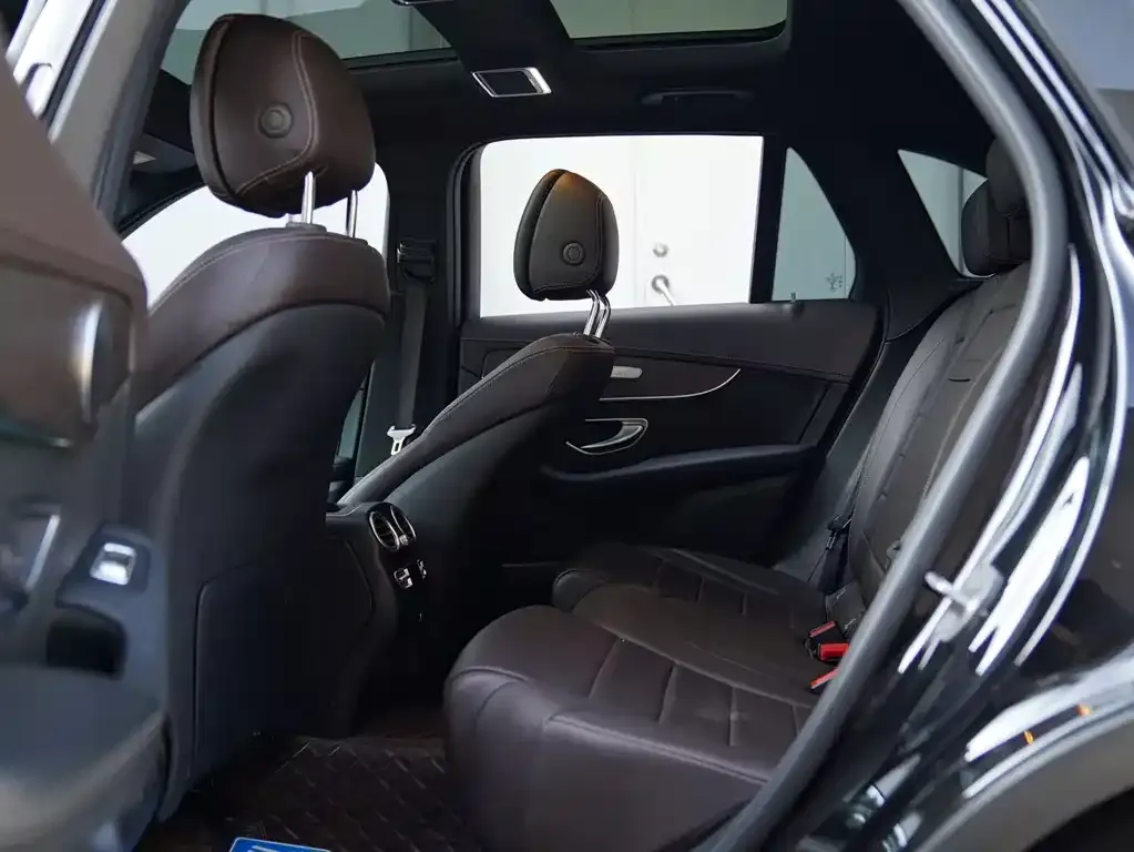 Mercedes-Benz GLC 2023 из CN, фото 2
