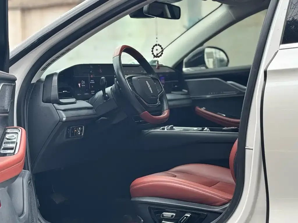 Lincoln Z 2023 из CN, фото 2