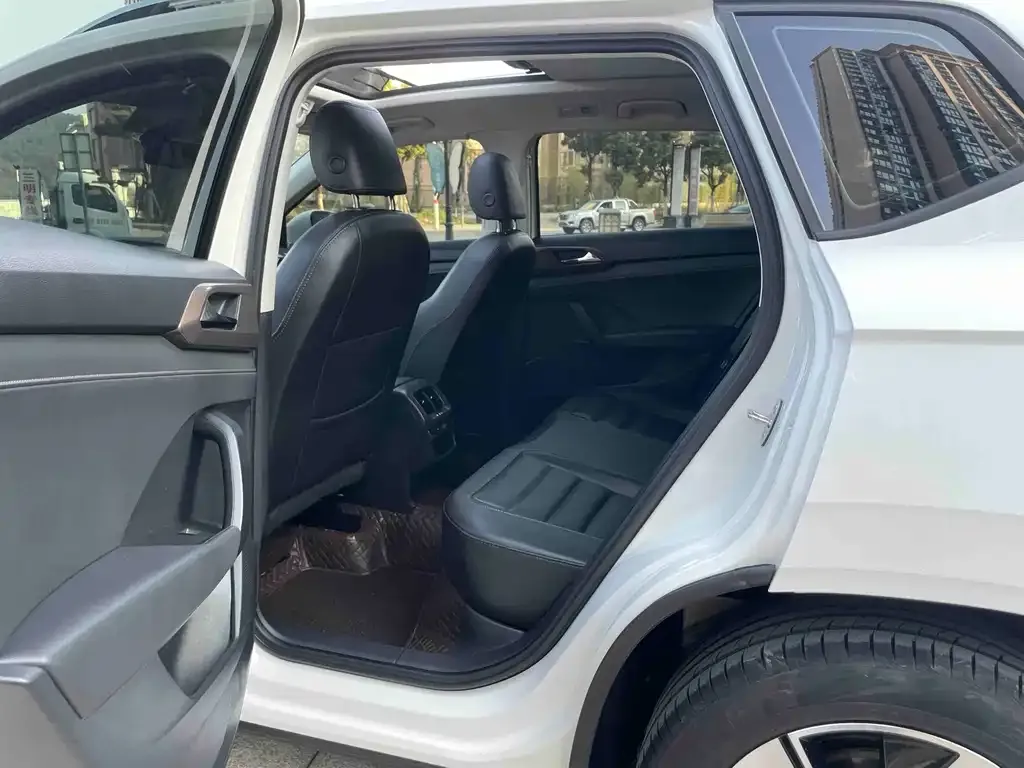Volkswagen Tharu 2023 из CN, фото 6