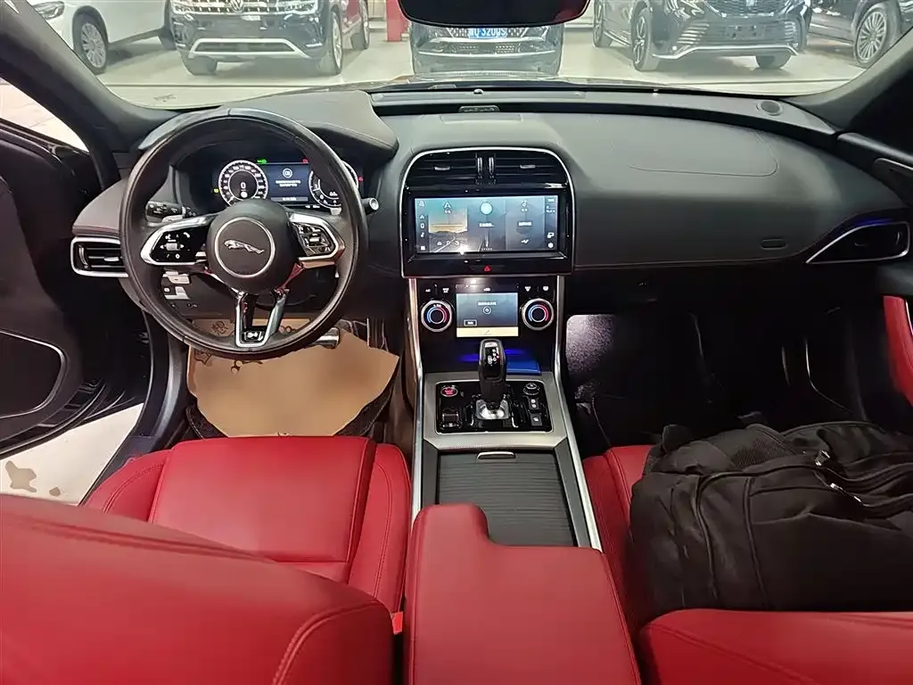 Jaguar XEL 2023 из CN, фото 5