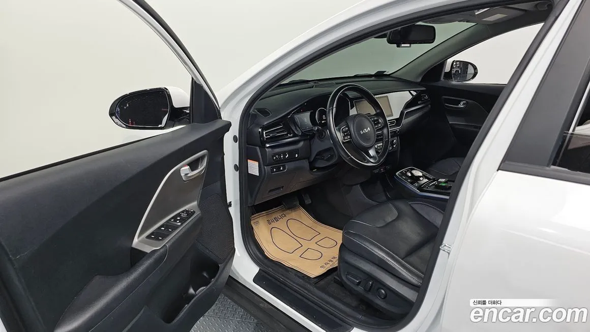 Kia Niro — фото 10
