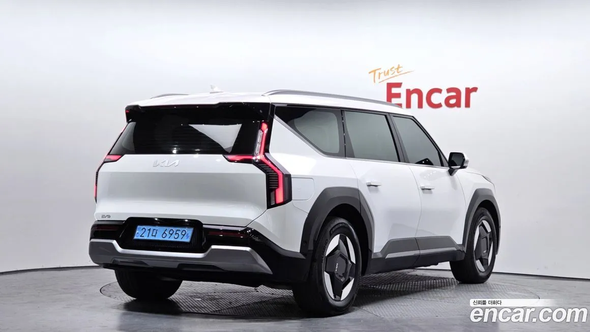 Kia EV9 2024 из KR, фото 2
