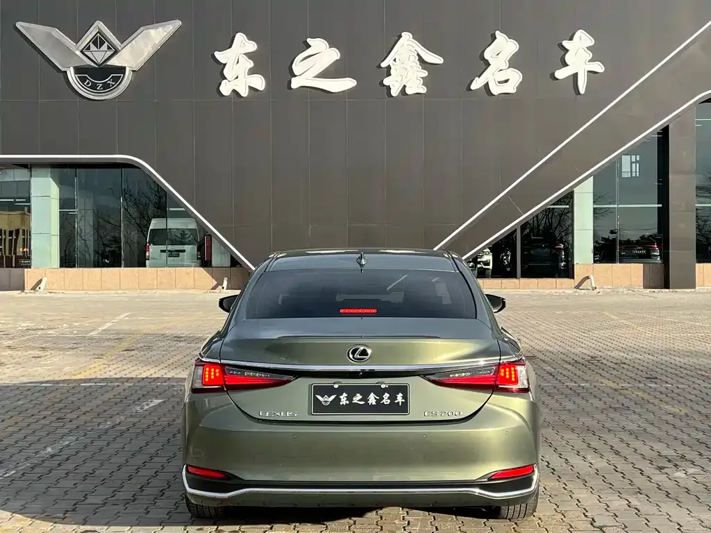 Lexus ES — фото 2