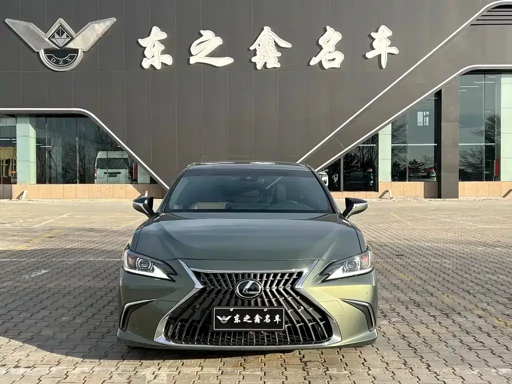 Lexus ES — фото 6