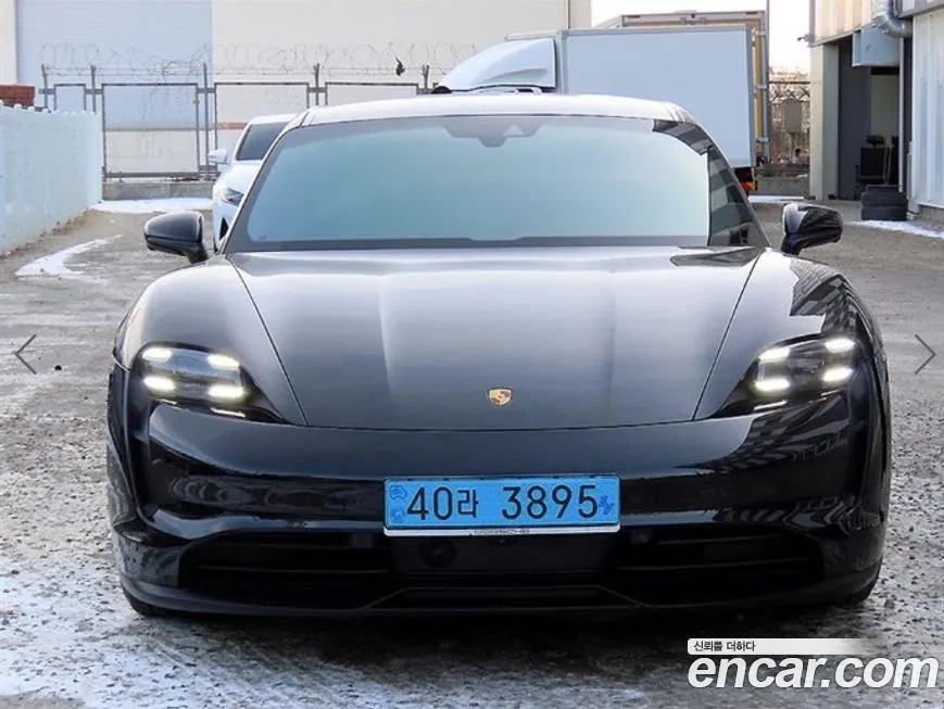 Porsche Taycan 2021 из KR, фото 1