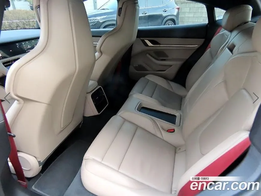 Porsche Taycan 2021 из KR, фото 5