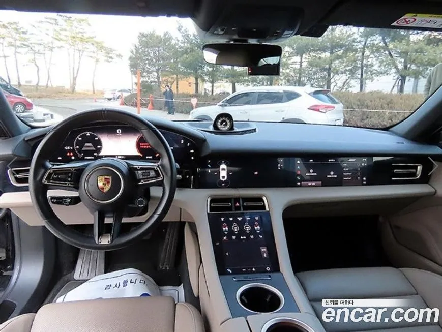 Porsche Taycan 2021 из KR, фото 10