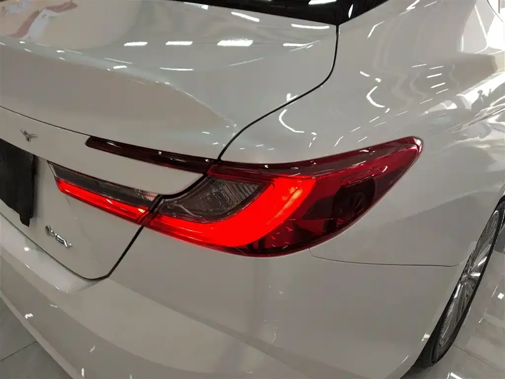 Toyota Camry — фото 8