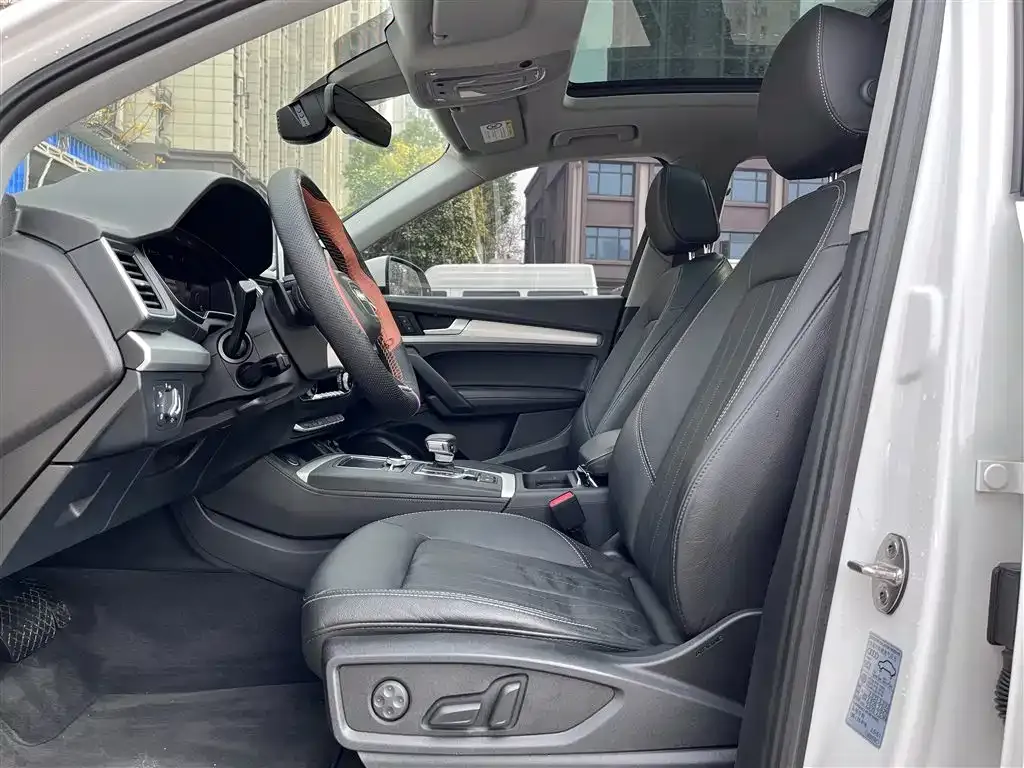 Audi Q5L 2021 из CN, фото 7