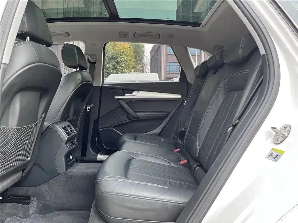 Audi Q5L 2021 из CN, фото 8