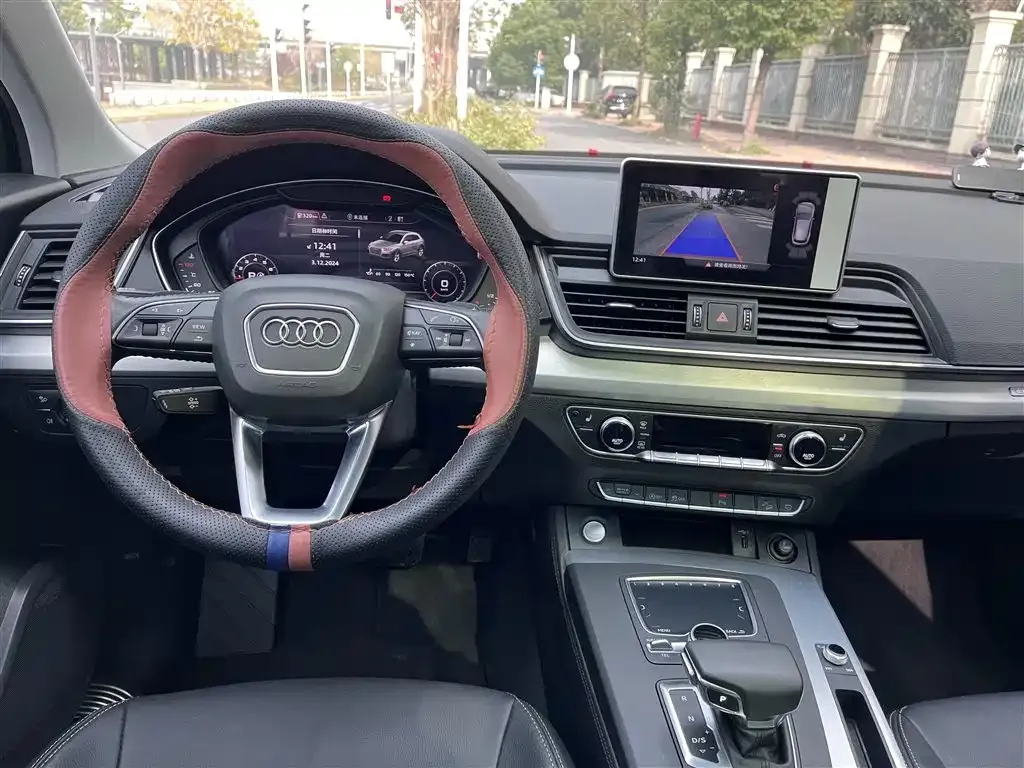 Audi Q5L 2021 из CN, фото 2