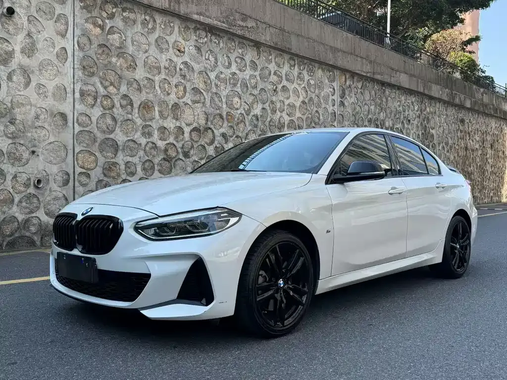 BMW 1 Series — фото 1