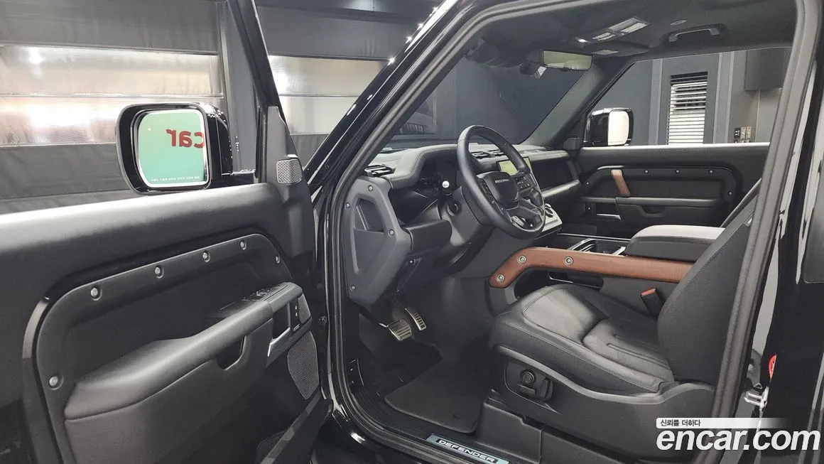 Land Rover Defender 2024 из KR, фото 10