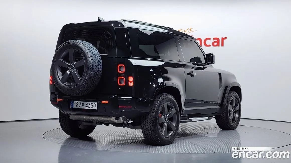 Land Rover Defender 2024 из KR, фото 2