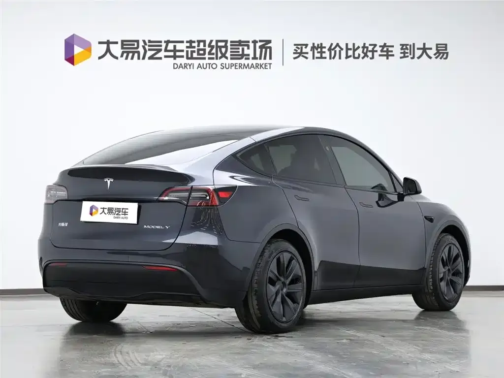 Tesla Model Y 2024 из CN, фото 9