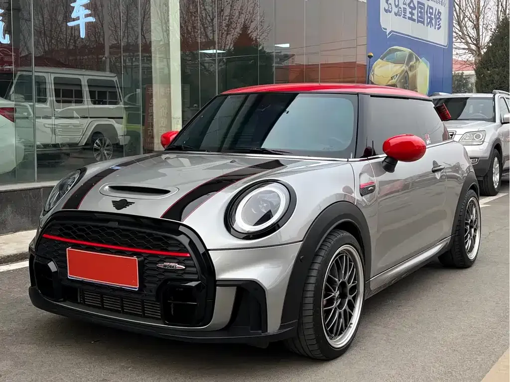 MINI Cooper (3-door) 2023 из CN, фото 1