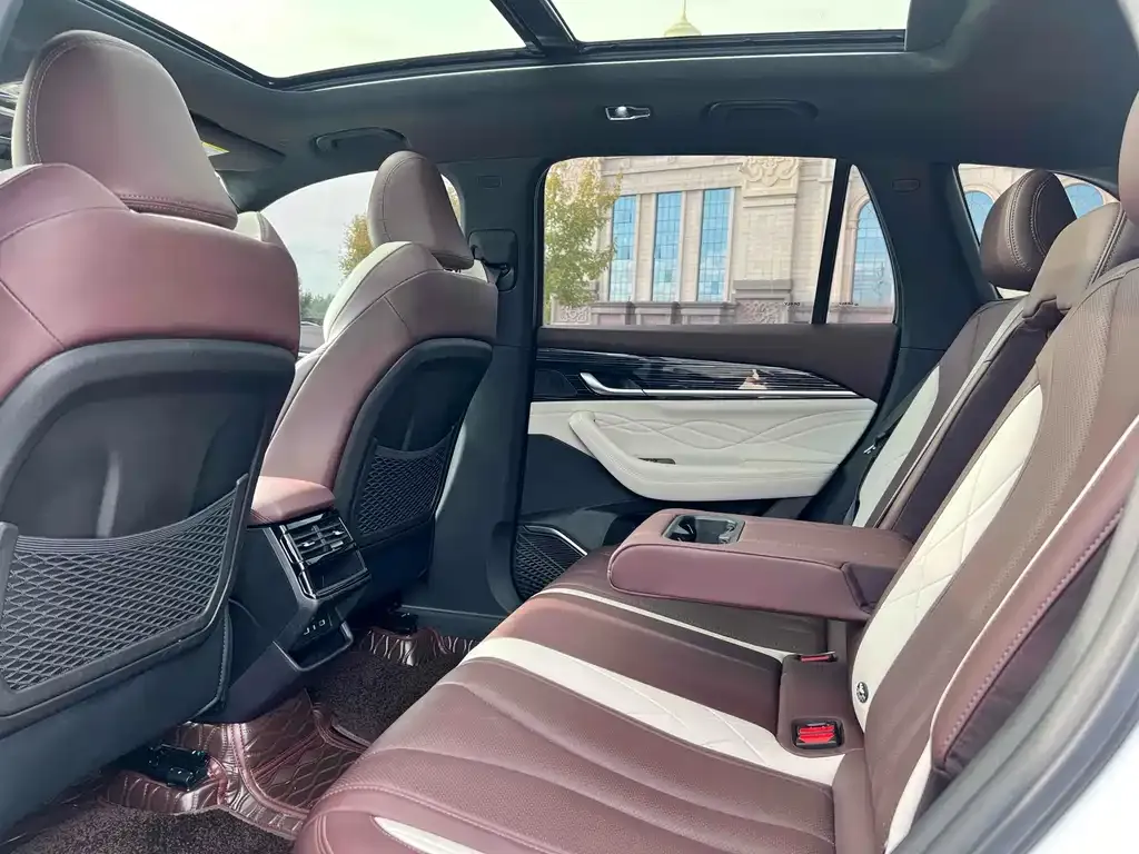 Geely Xingyue L 2023 из CN, фото 3