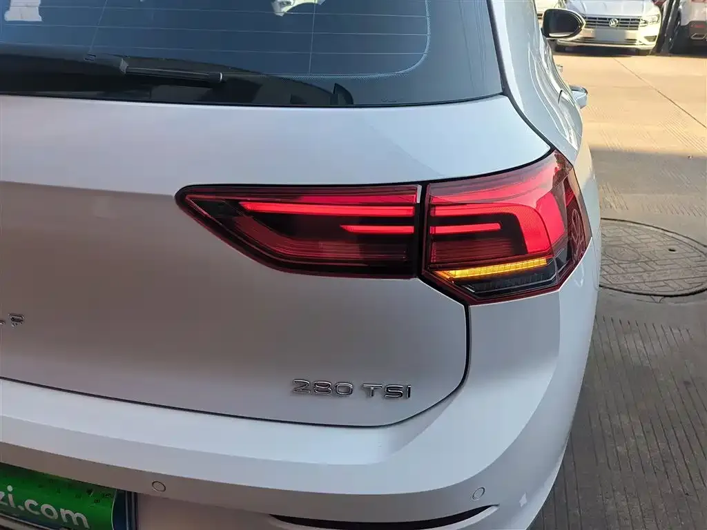 Volkswagen Golf 2021 из CN, фото 5