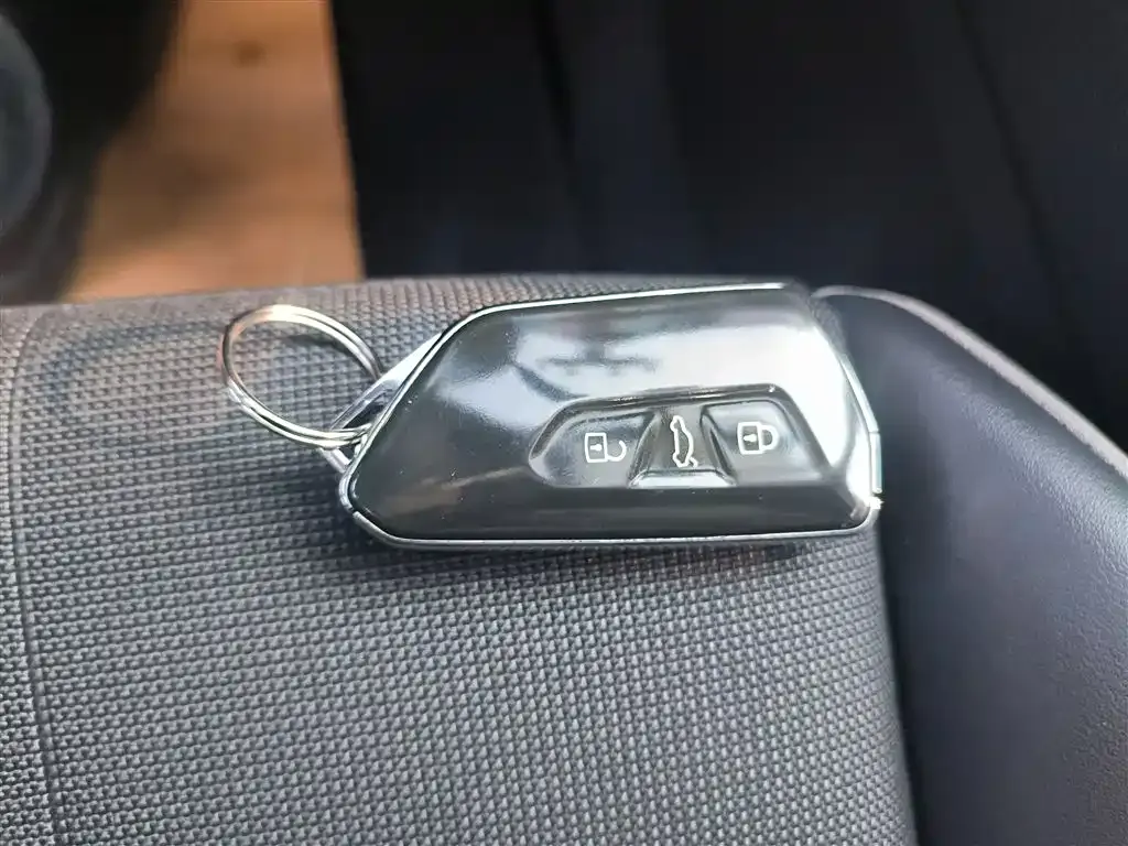 Volkswagen Golf 2021 из CN, фото 3