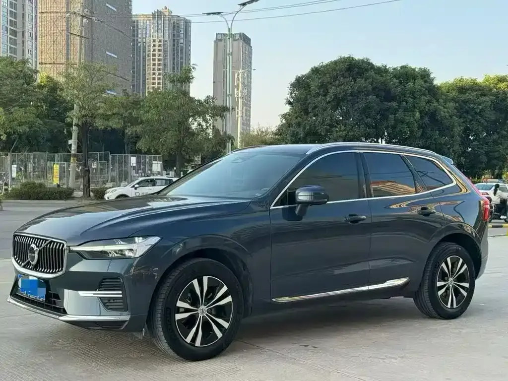 Volvo XC60 2022 из CN, фото 1
