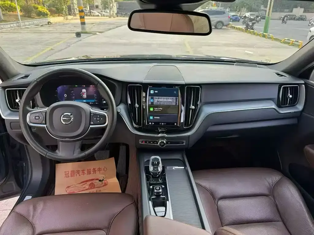 Volvo XC60 2022 из CN, фото 3