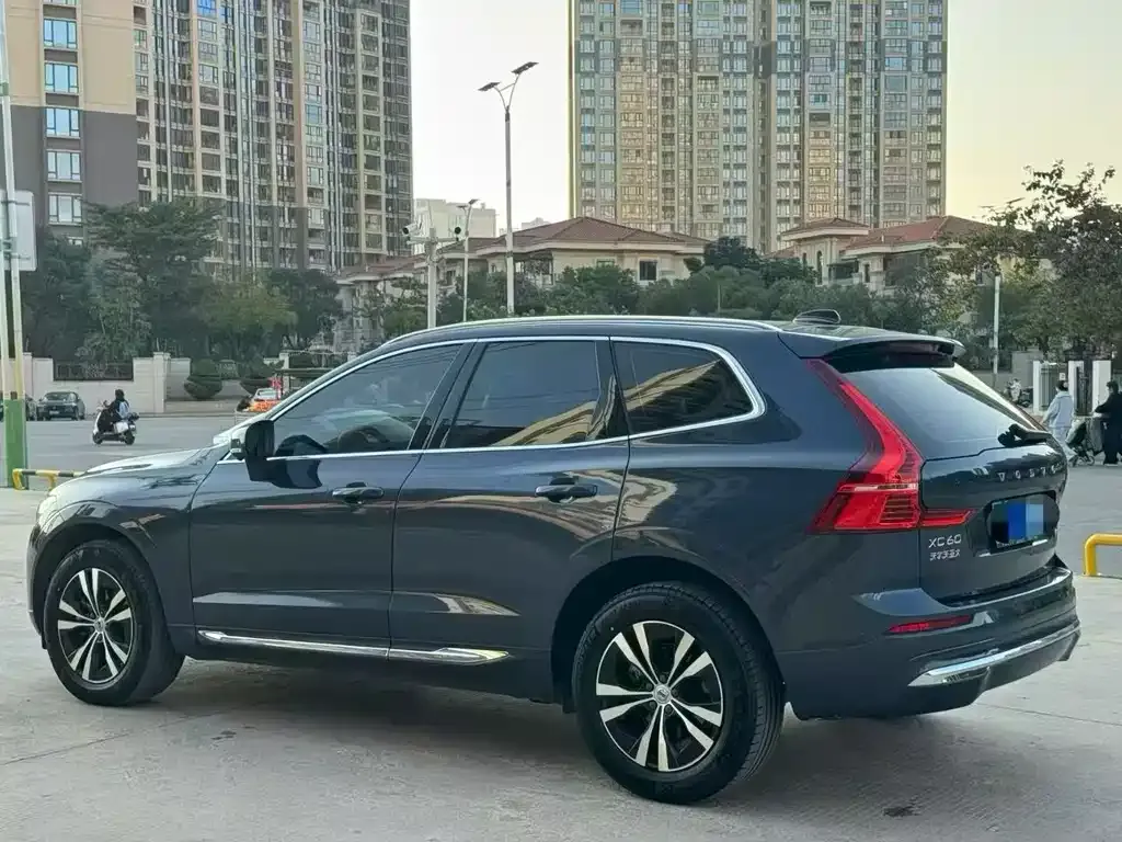 Volvo XC60 2022 из CN, фото 2