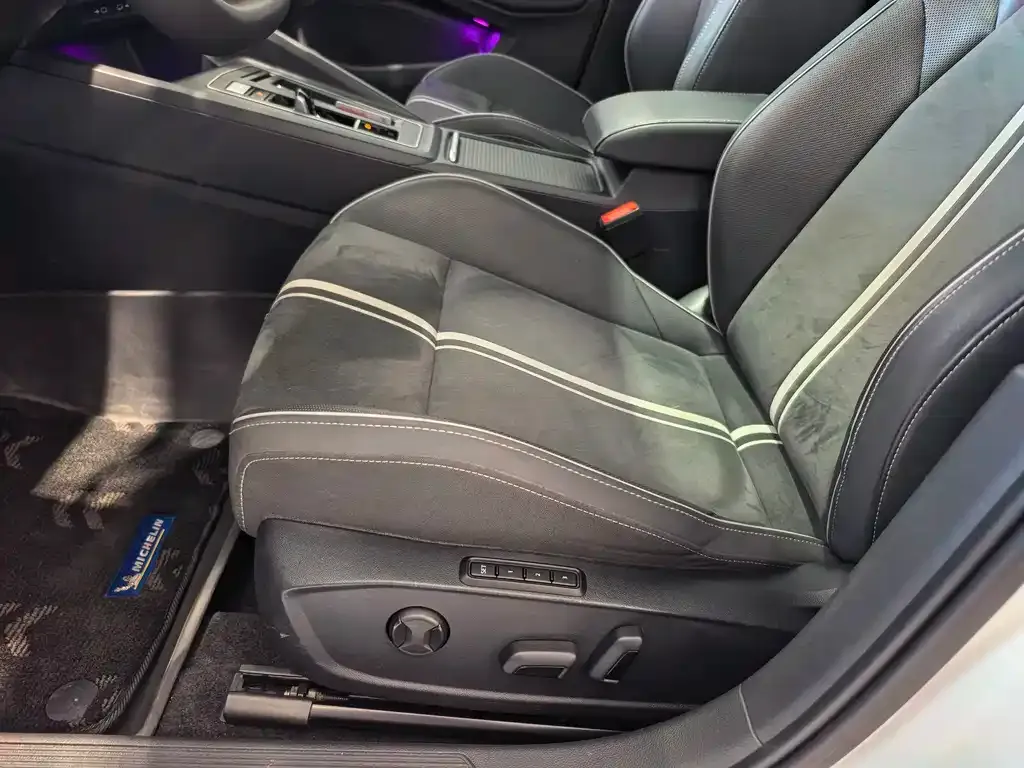 Volkswagen Golf 2021 из CN, фото 8