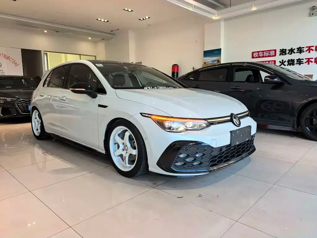 Volkswagen Golf 2021 из CN, фото 7