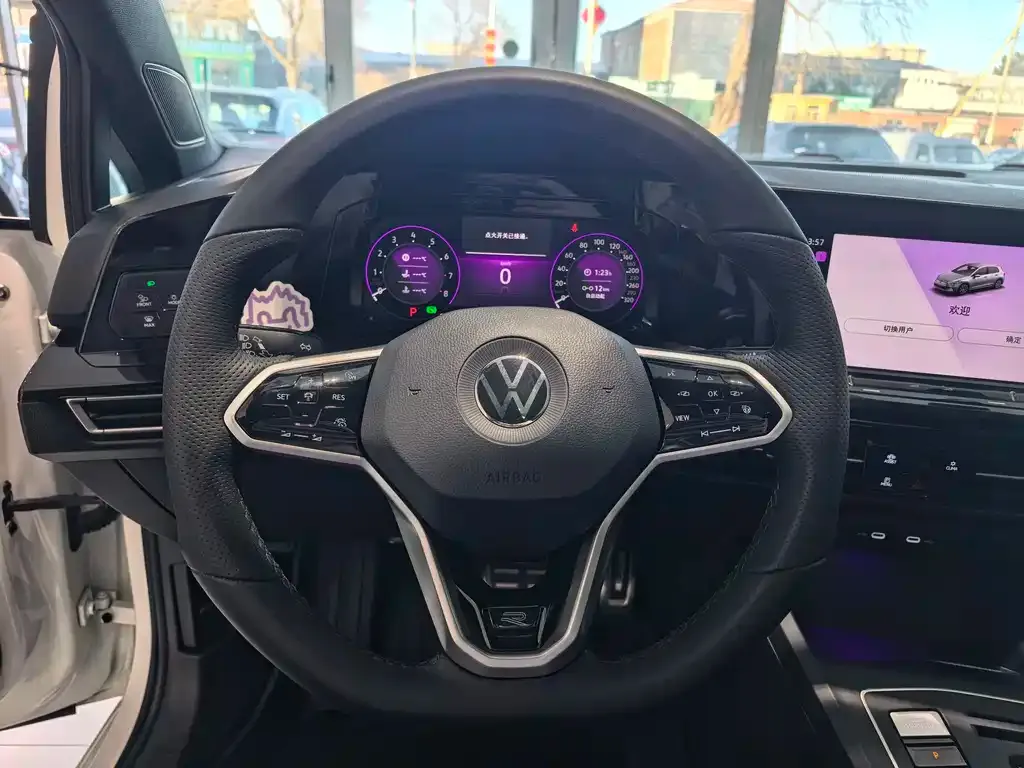 Volkswagen Golf 2021 из CN, фото 4